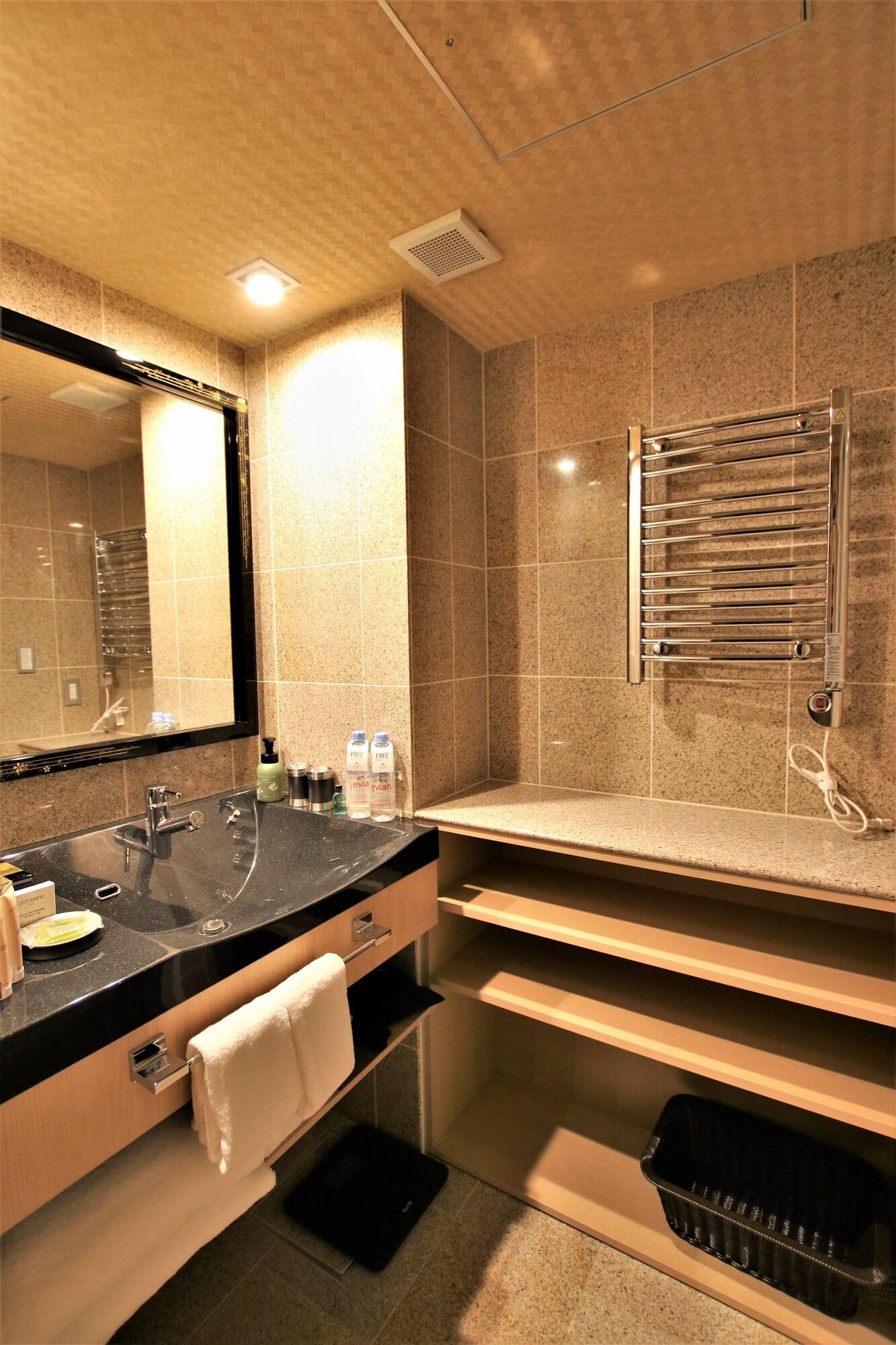 Hotel Alza Kyōto Esterno foto A heated towel rail