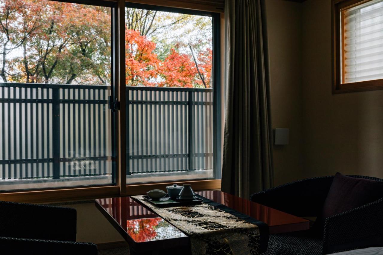 Hotel Alza Kyōto Esterno foto A shōji window
